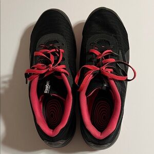 Reebok EasyTone Moving Air Black Sneakers with Pink Highlights. Mesh Top. Size 8